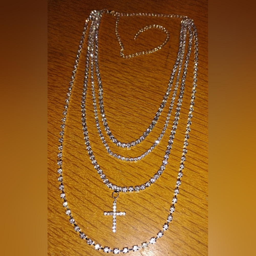 NWOT Elegant Silver Multi Chain Cross Necklace Set